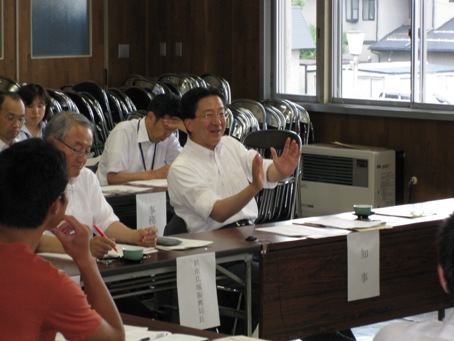 写真：懇談会の様子1
