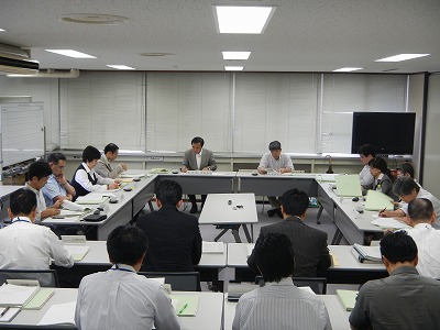 写真：第2回委員会の様子