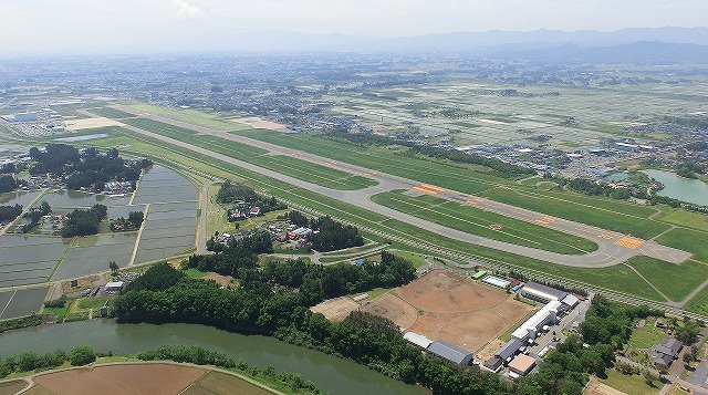 写真：空から見た「いわて花巻空港」3