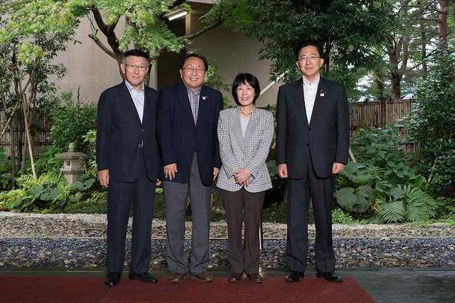 写真1:集合写真