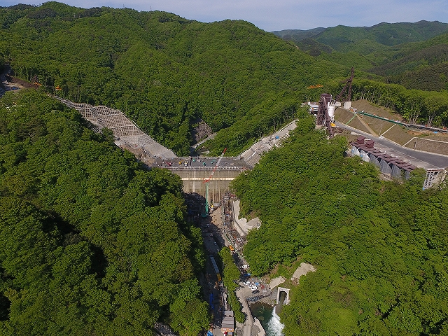 平成30年5月22日 簗川ダム全景写真(下流側から撮影)
