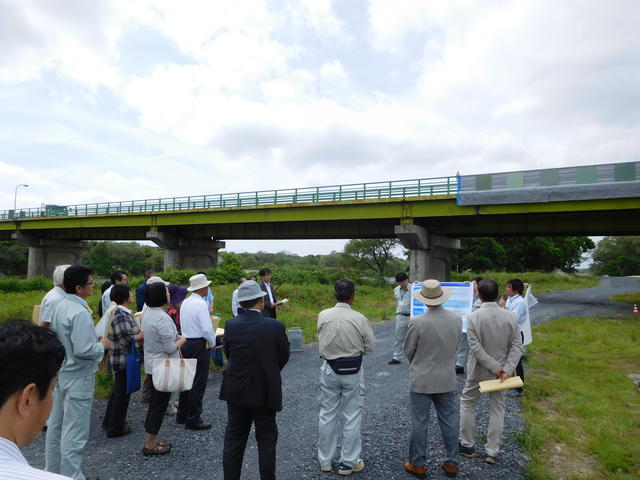 第3回委員会審議状況(議事内容等説明)写真