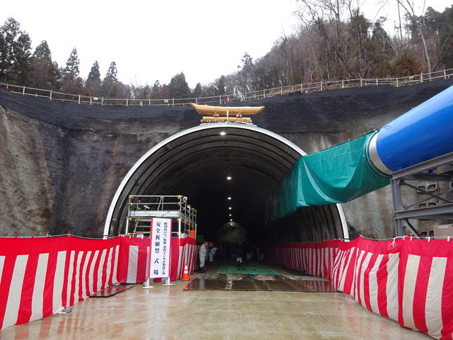 仮称梁川トンネル終点(北上市)側坑口部状況写真