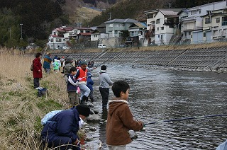 写真:ヒカリ釣り