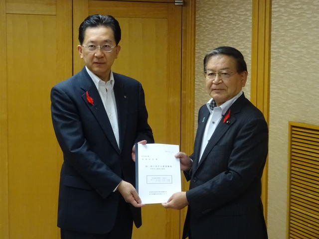 自由民主党岩手県支部連合会・岩手県議会自由民主クラブからの要望の写真