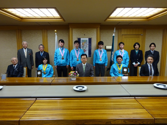 技能五輪入賞選手表敬写真