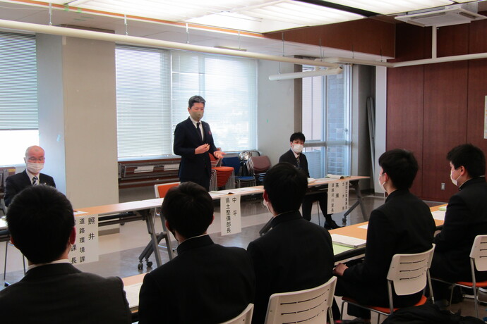 写真:報告会2
