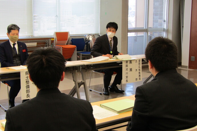 写真:報告会4