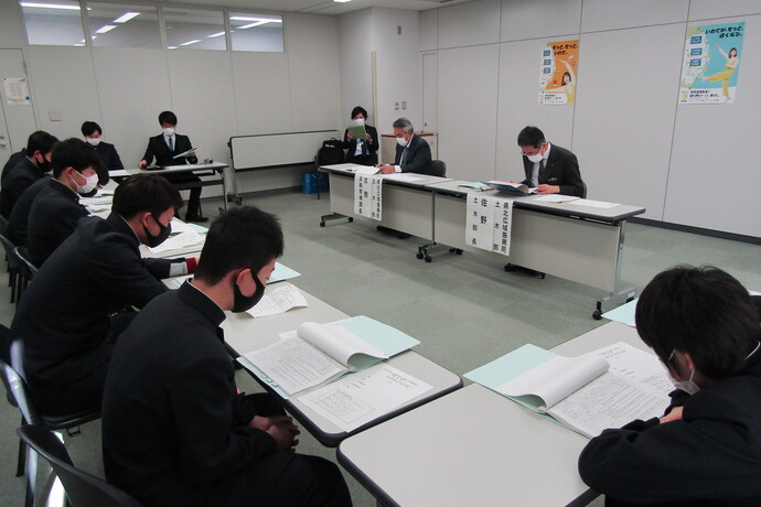 写真:報告会3