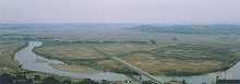 一関市舞川観音山の屏風岩から見る北上川、奥羽山脈の景観