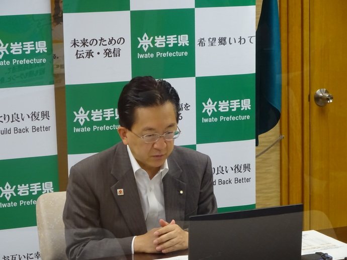 全国知事会コロナ対策本部ウェブ会議写真