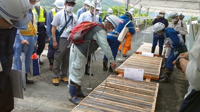 写真：現地調査の様子2