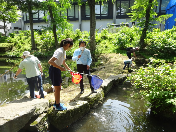 写真：ザリガニ釣り1