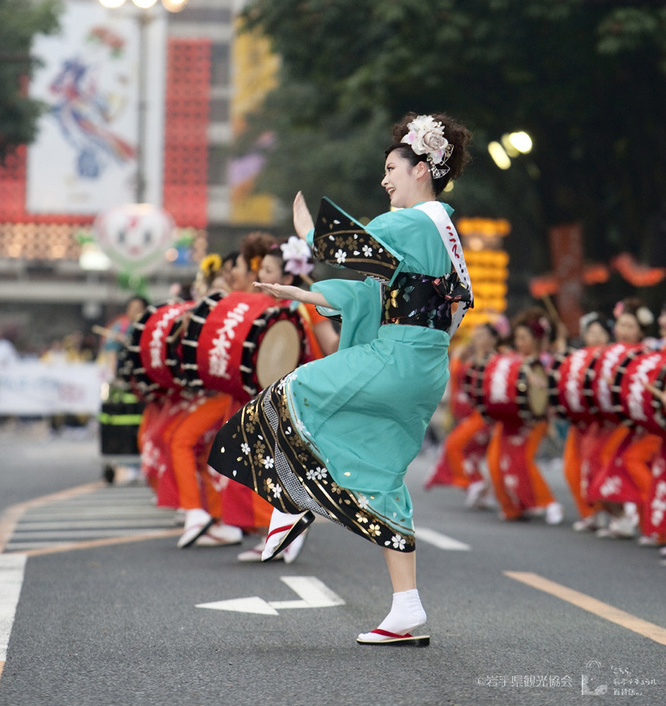 รูปถ่าย：เทศกาลที่มีทั้งบรรยากาศที่ตื่นเต้นและความสวยงาม