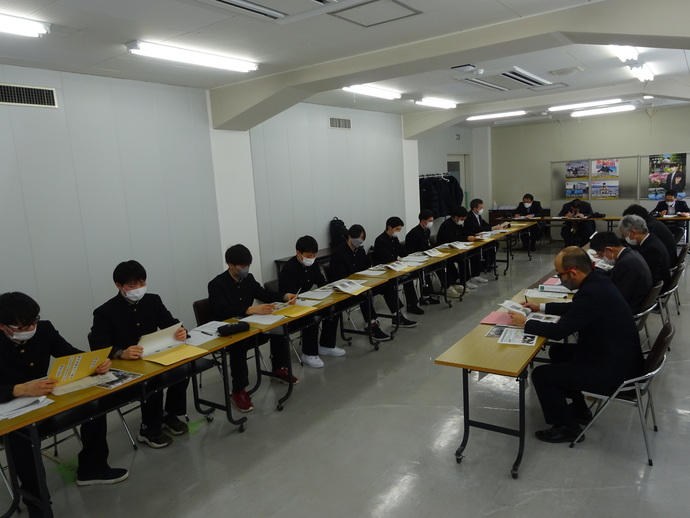 令和4年度の高校生との協働による橋梁点検(報告会)の実施状況写真