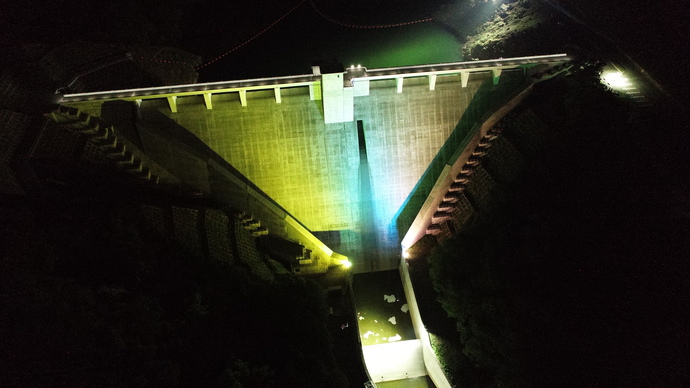 ダム前面ライトアップ状況