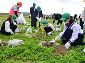 写真：植樹行事1