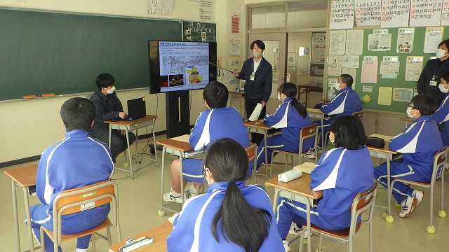 建設業や道路メンテナンスの学習の様子