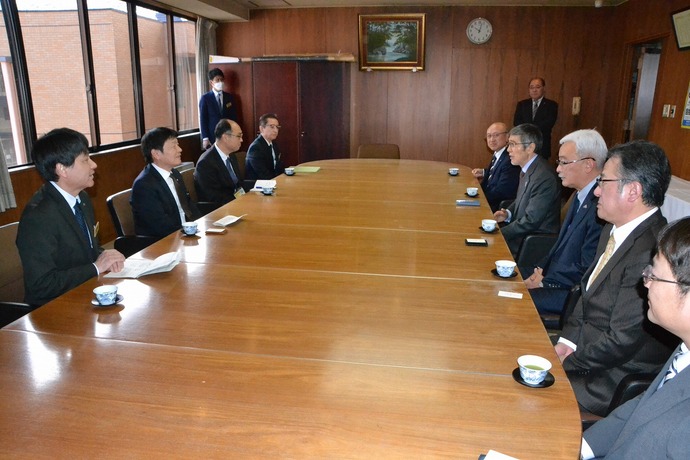 【令和7年3月14日掲載】岩手県建設業協会や各支部に、副知事から高病原性鳥インフルエンザ事案の防疫措置等について御礼しました