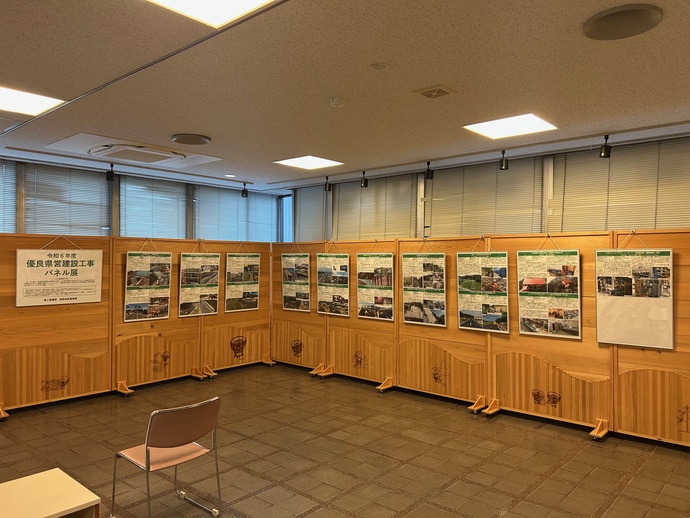 【令和7年3月18日掲載】令和6年度優良県営建設工事表彰を受賞した工事の取組をパネル展で紹介しています！