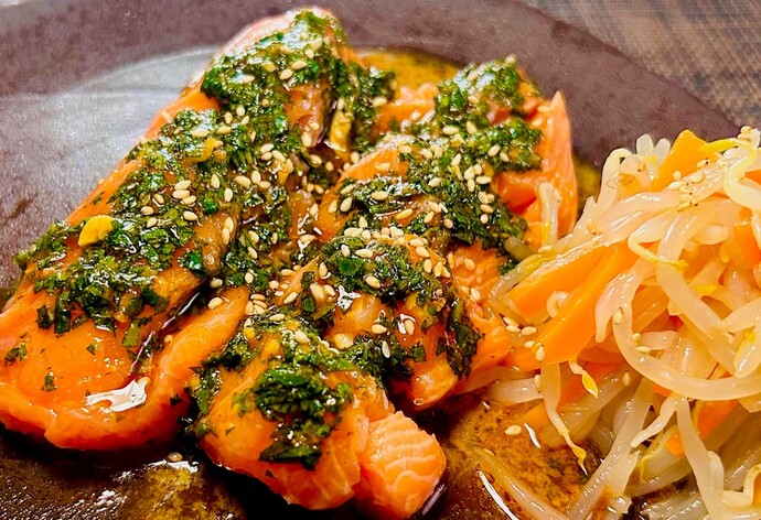 サーモンのコンフィ　韓国風