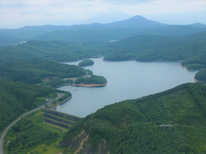 岩洞湖