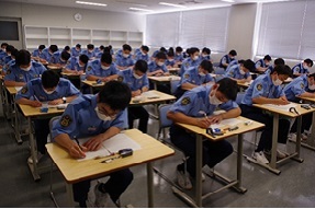 写真:前期試験9
